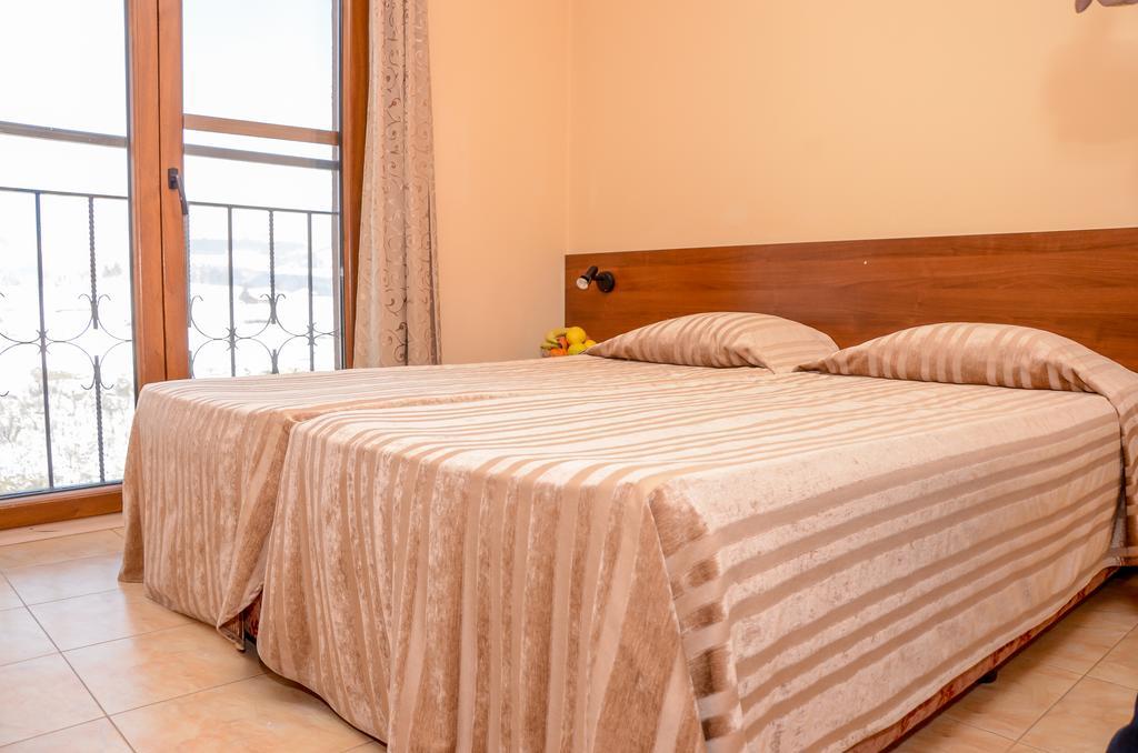 Lucky Hotel Veliko Tŭrnovo Exterior photo